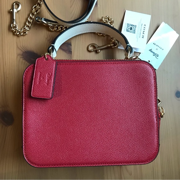 🎃 Disney X Coach Box Crossbody With Cruella Motif - Picture 6 of 12
